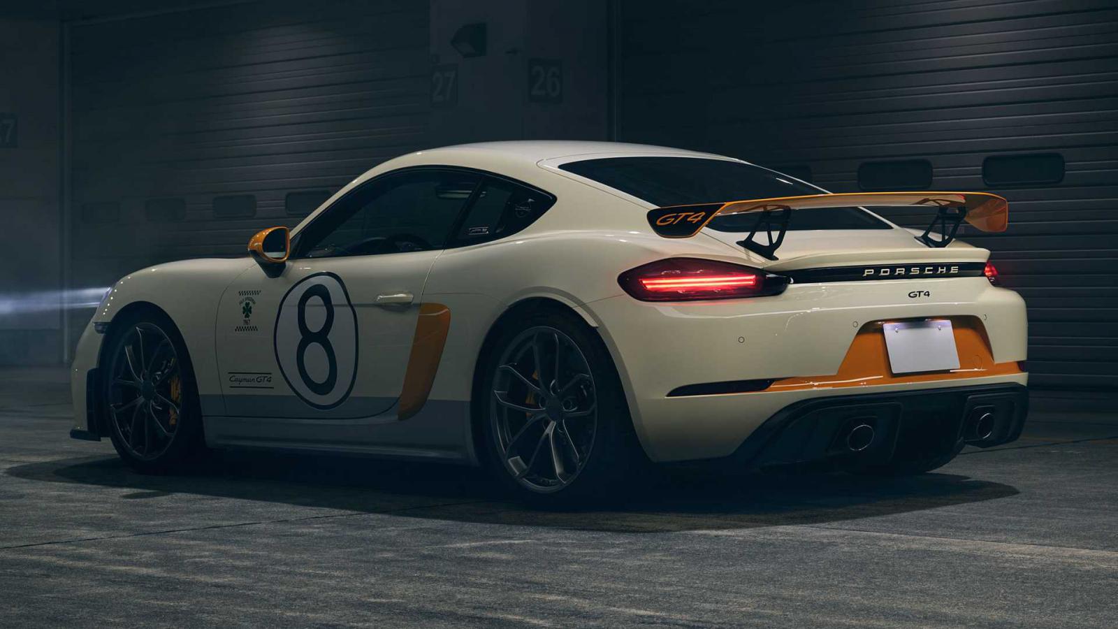 Μοναδική Porsche 718 Cayman GT4 τιμά την αγωνιστική 906 